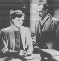 Celia Johnson and Trevor Howard in the station buffet.