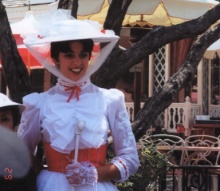 marypoppins.JPG (23680 bytes)