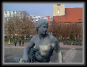 Fountain at Alexanderplatz * 684 x 506 * (99KB)