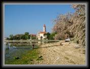 Beach at Trogir * 704 x 528 * (98KB)