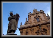 Apostle in Modica, Sicily * 704 x 486 * (98KB)