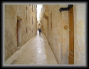 Street in Gozo * File written by Adobe Photoshop 5.0 * 640 x 480 * (137KB)