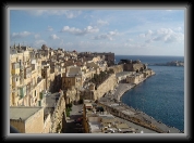 Valetta * 704 x 504 * (98KB)