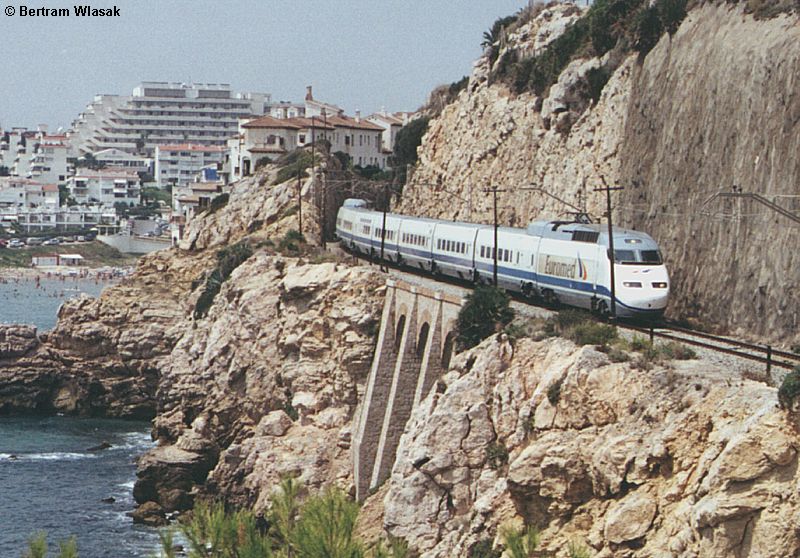 Tren Euromed