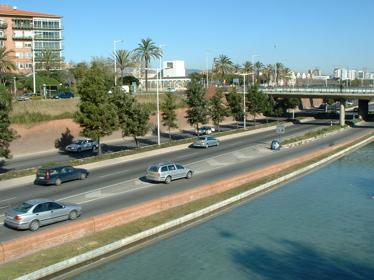 La Ronda Litoral, a su paso por la Vila Olímpica,