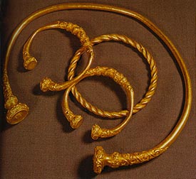 Gold torcs,colour