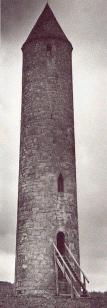 Devenish Round Tower [7kB]