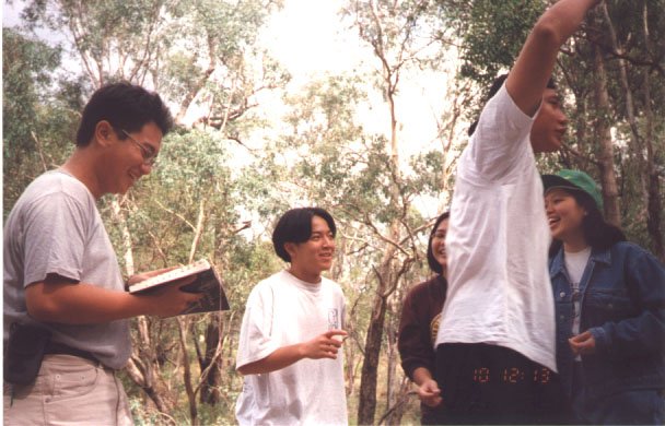 1_12.jpg (61152 bytes)