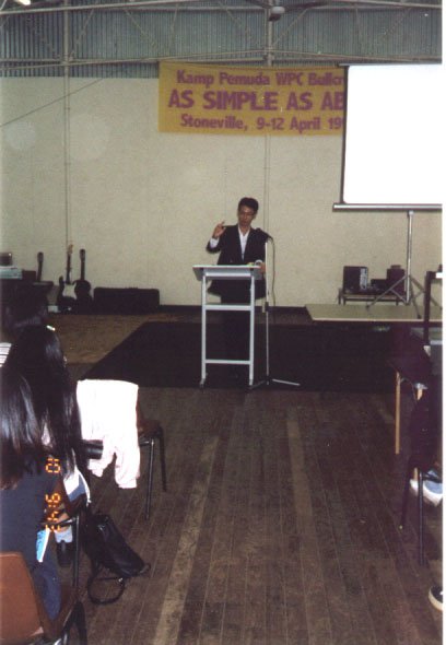 1_2.jpg (39197 bytes)