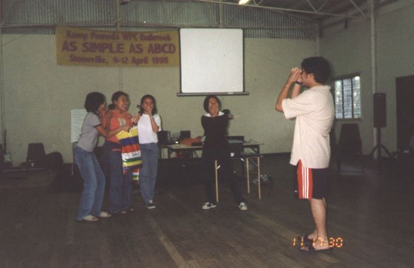 2_18.jpg (30313 bytes)