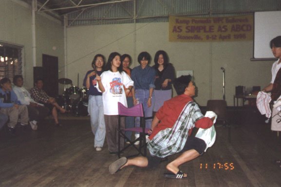 2_22.jpg (36650 bytes)