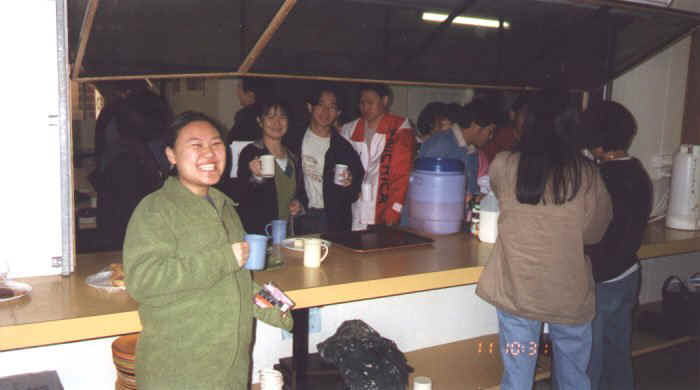 2_9.jpg (41648 bytes)