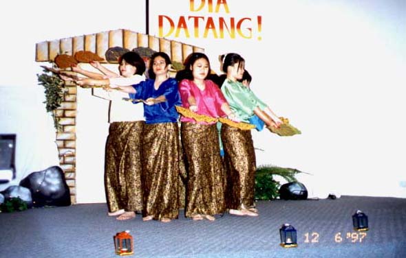 1_1.jpg (40630 bytes)