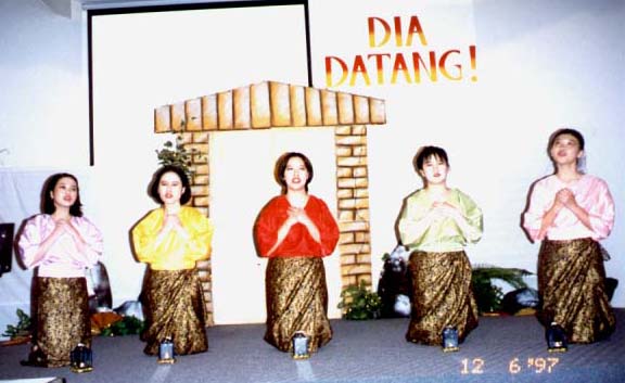 1_2.jpg (39957 bytes)