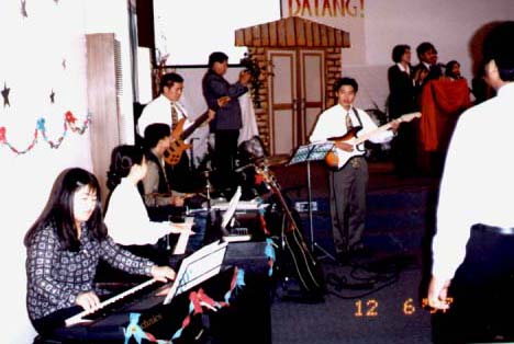 2_1.jpg (33459 bytes)