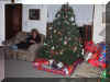 xmastree00_gifts.jpg (89010 bytes)