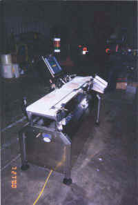 Checkweigher1.jpg (21509 bytes)