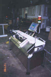 Checkweigher7.jpg (22921 bytes)