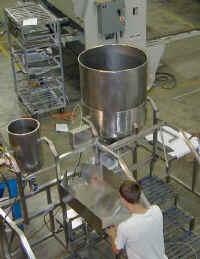 EMFhall2.jpg (27901 bytes)