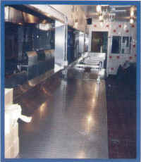 cleanroom3.jpg (29016 bytes)