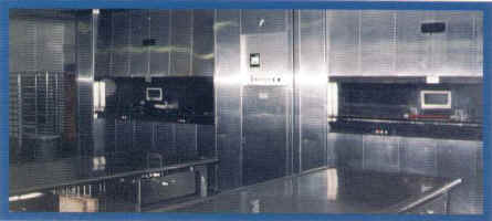 cleanroom4.jpg (25387 bytes)