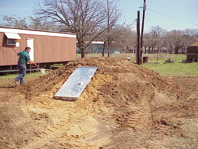 c001.jpg (102066 bytes)