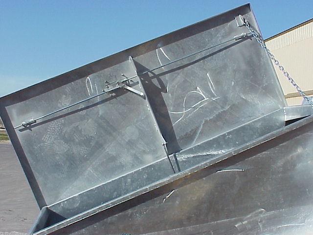 c016.jpg (56780 bytes)