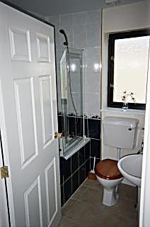 En-suite bathroom