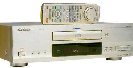 Pioneer DV717