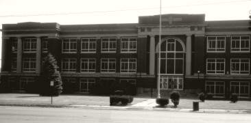 school2.jpg (17273 bytes)