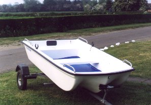 The Tritender with optional coloured floor