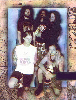 Band photo (55091 bytes)