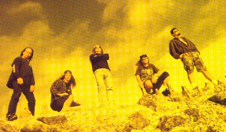 Band photo (52207 bytes)