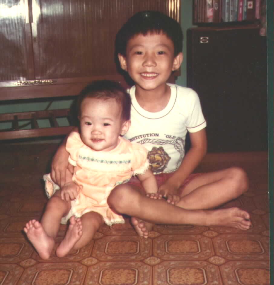 Small_1.jpg (58479 bytes)