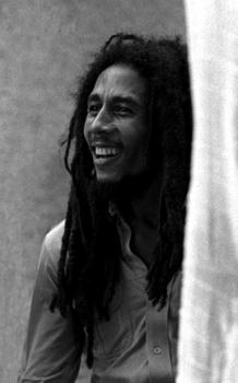 bobwall.jpg (10788 bytes)