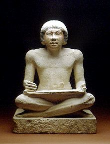 HetiCrossedLegged.JPG (13024 bytes)