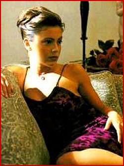 Kallisandra DeWinter, Caitiff