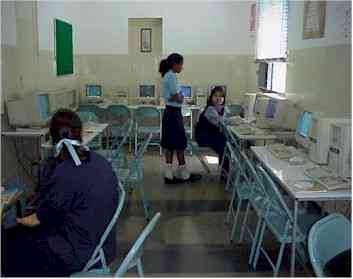 saloncomp.jpg (9379 bytes)