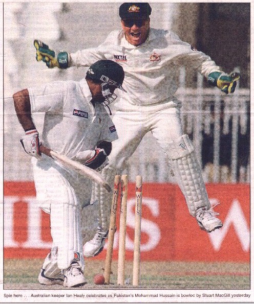 Ian Healy jumping (130Kb)