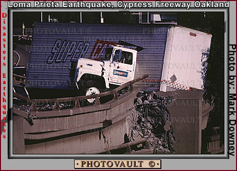 DAEV03P01_10.jpg (100575 bytes)