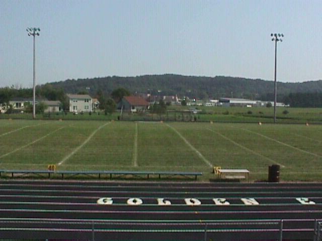 field.JPG (39516 bytes)