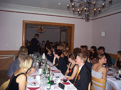 n99sitt.jpg (55956 bytes)