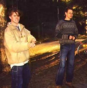 u2.jpg (24862 bytes)