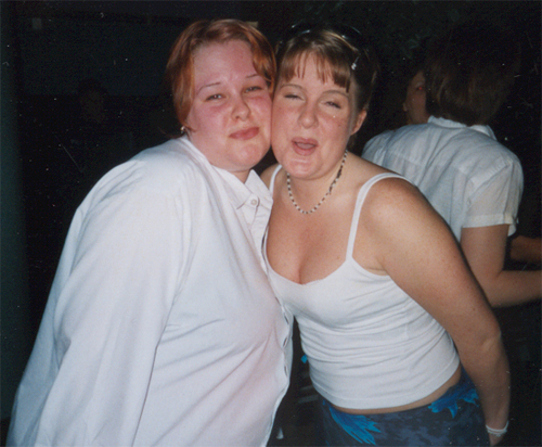 beachparty.jpg (219520 bytes)