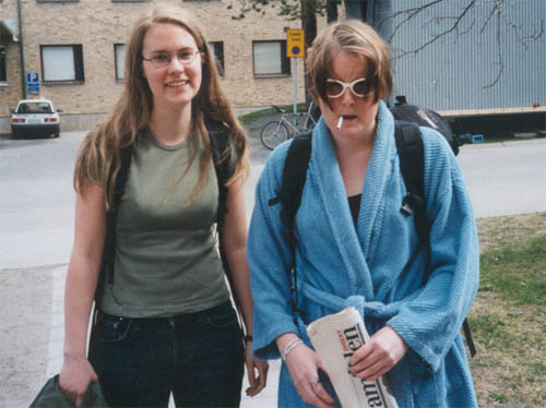 myspys.jpg (46110 bytes)