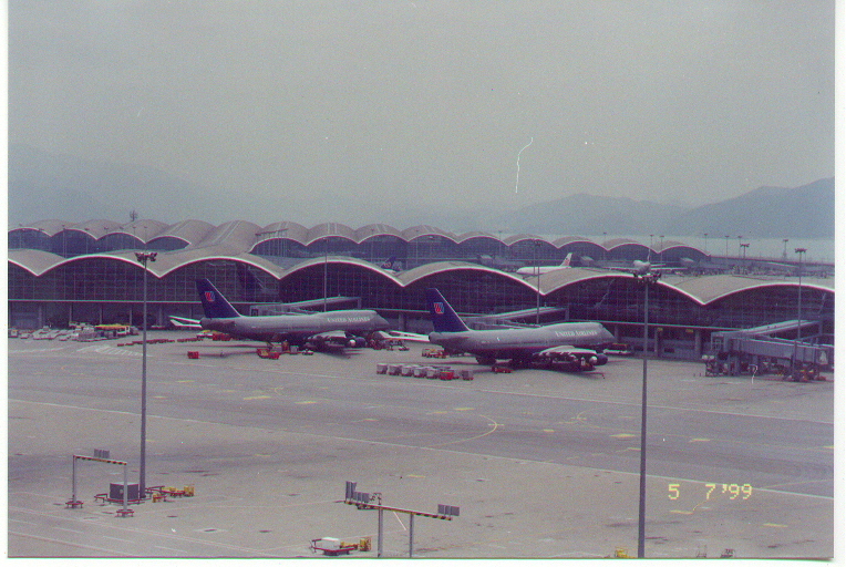 UA_B744.jpg (509257 bytes)