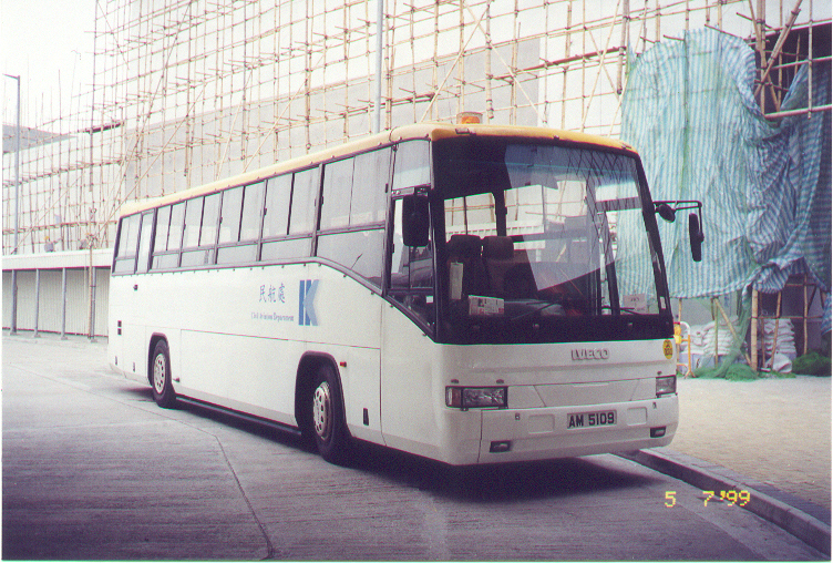 bus_cad.jpg (560992 bytes)