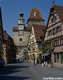 street.jpg (16108 bytes)