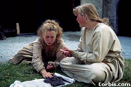 women.jpg (13529 bytes)