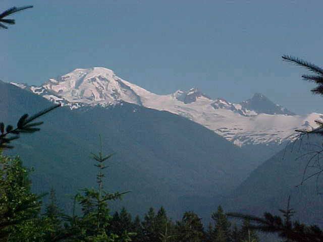 mount1.jpg (23594 bytes)